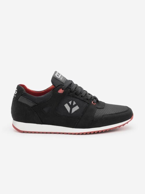 Raven femme noir rouge profil cea7c452 bc87 46e5 98ec 291821f4b17e